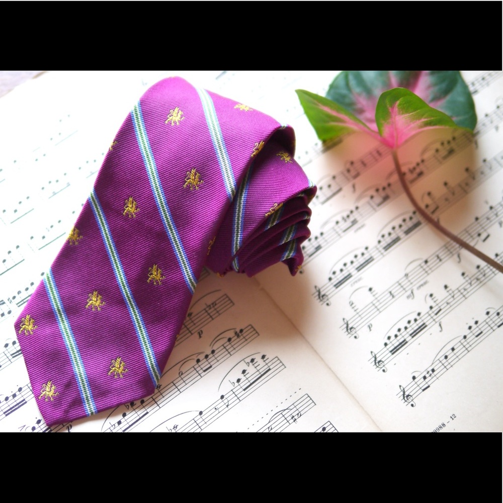 Hickey Freeman tie 100% silk Made in USA